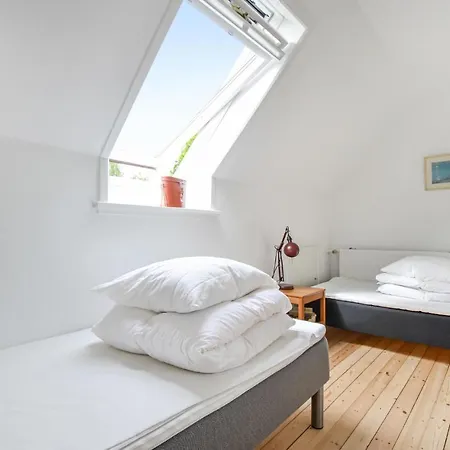 Beautiful In With Kitchen Holiday home