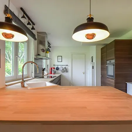 Beautiful In With Kitchen * Ronde