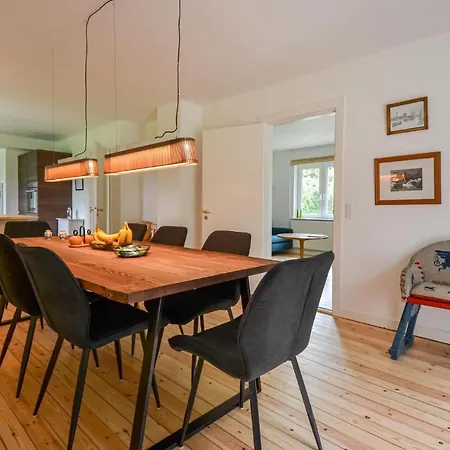 Beautiful In With Kitchen * Ronde